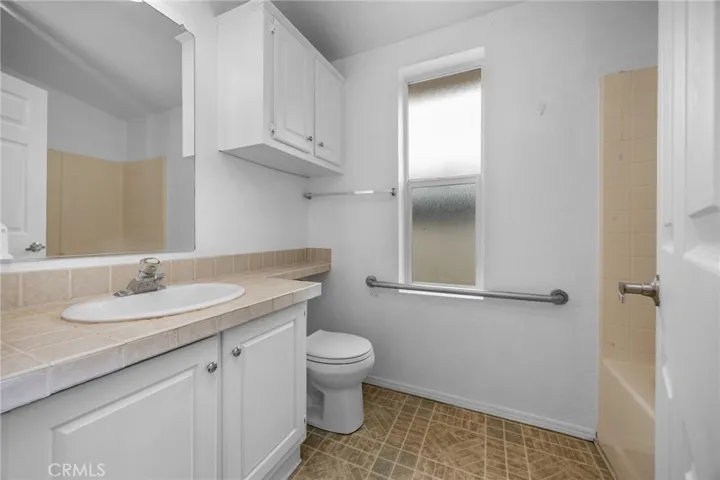 19127 Pioneer Boulevard 76, Artesia, California 90701