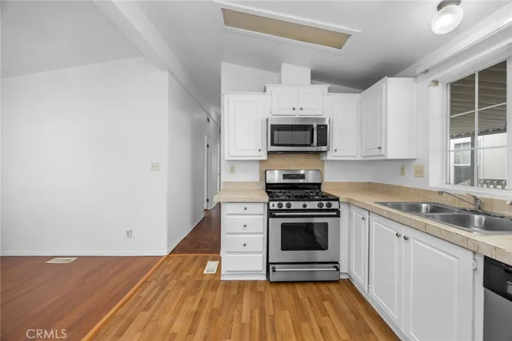19127 Pioneer Boulevard 76, Artesia, California 90701