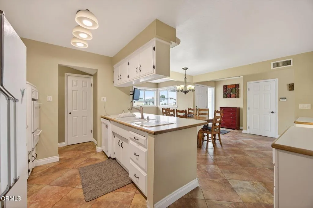 157 Lantana Street, Camarillo, California 93010 home-pic-12