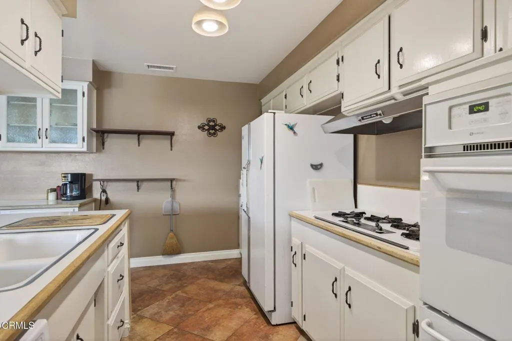 157 Lantana Street, Camarillo, California 93010 home-pic-15