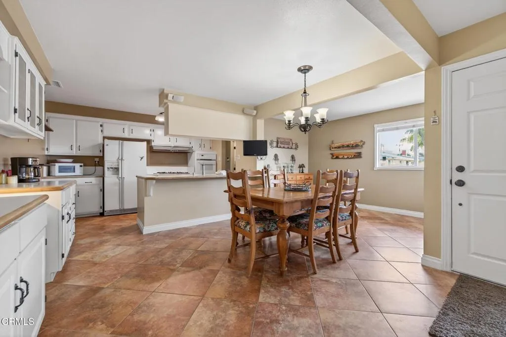 157 Lantana Street, Camarillo, California 93010 home-pic-6