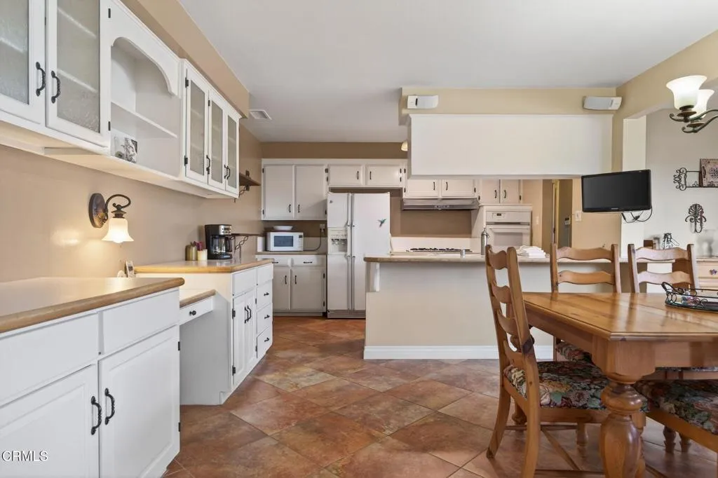 157 Lantana Street, Camarillo, California 93010 home-pic-8