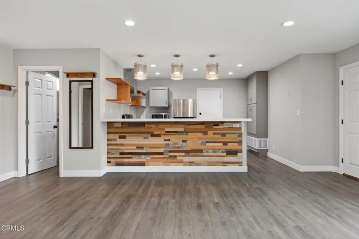 10-web-or-mls-UpmarketMedia-157 Lan-82