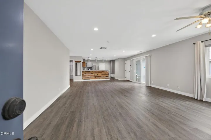 6-web-or-mls-UpmarketMedia-157 Lan-70