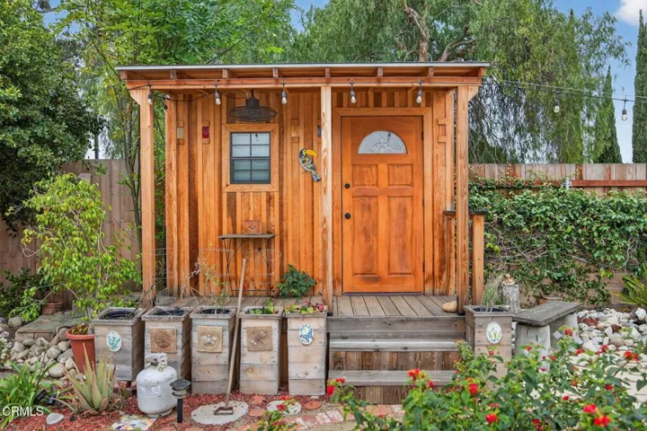 46-web-or-mls-UpmarketMedia-157 Lan-58