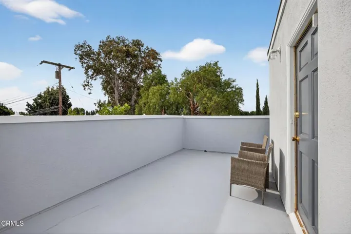 62-web-or-mls-UpmarketMedia-157 Lan-221