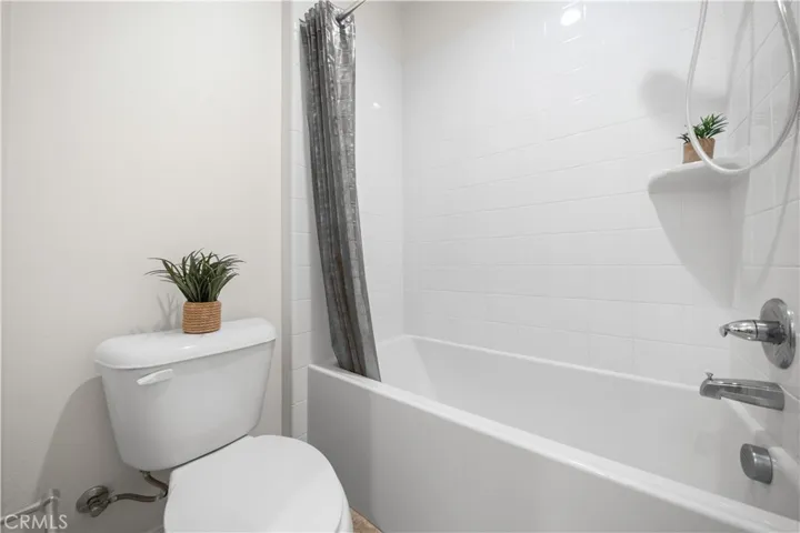 115 Hollow Tree, Irvine, California 92618