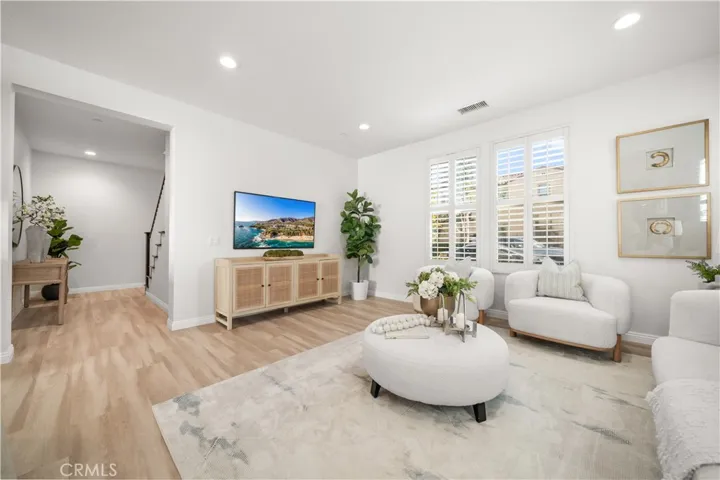 115 Hollow Tree, Irvine, California 92618