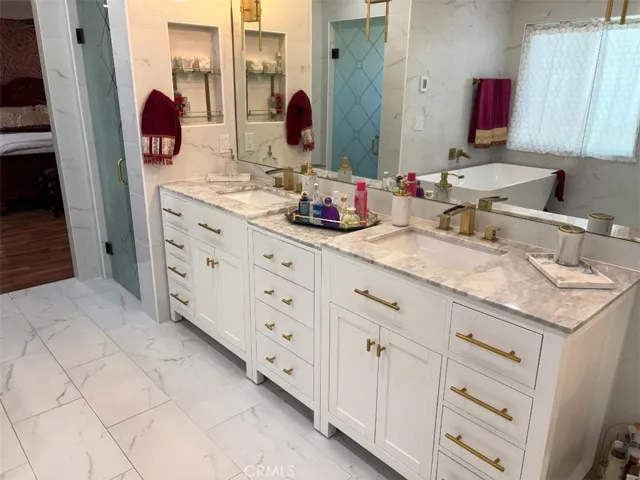 Main Restroom #1, Fully Remodeled, Heated Floors, Dual Shower Heads & Tub