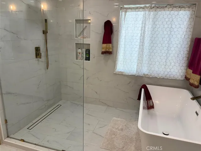 Main Restroom #1, Fully Remodeled, Heated Floors, Dual Shower Heads & Tub