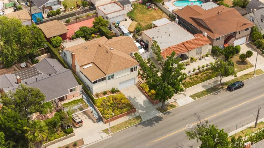 Bird's-eye Front