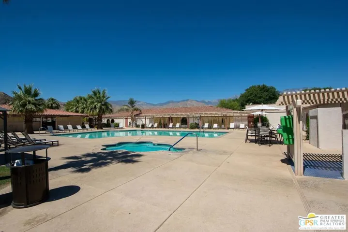 Community Pool and Spa