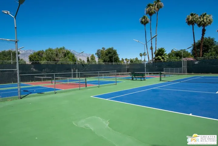 Community Tennis Courts