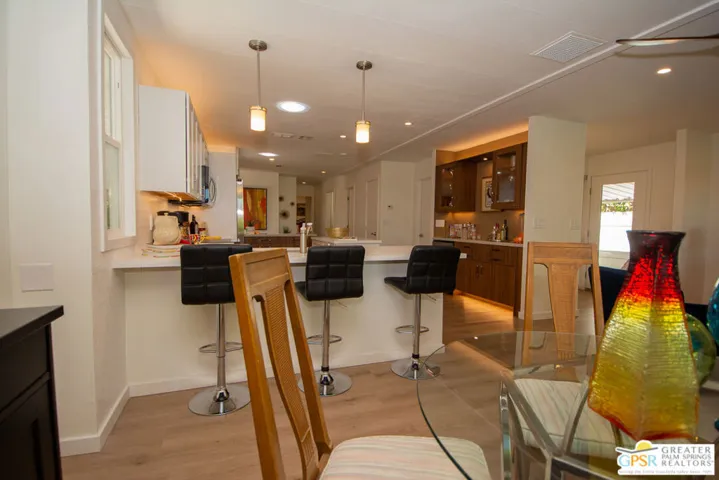 Dining and Breakfast Bar