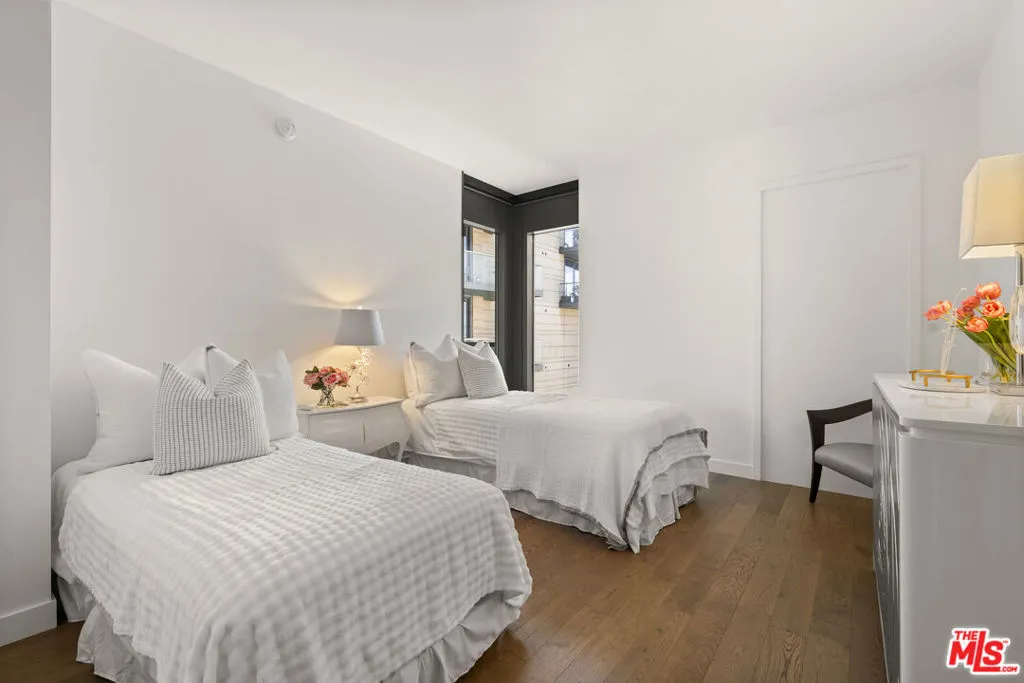 1755 Ocean Avenue 801, Santa Monica, California 90401 home-pic-7