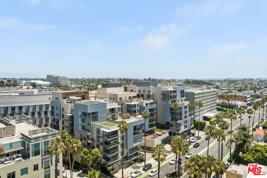 1755 Ocean Avenue 801, Santa Monica, California 90401 home-pic-17