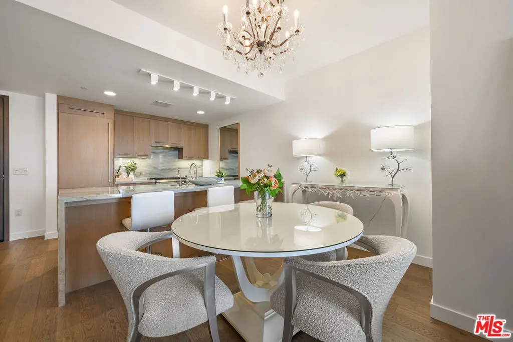 1755 Ocean Avenue 801, Santa Monica, California 90401 home-pic-5