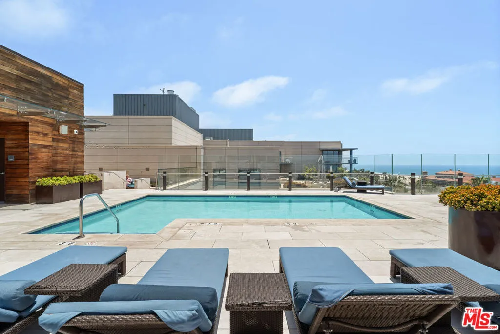 1755 Ocean Avenue 801, Santa Monica, California 90401 home-pic-22
