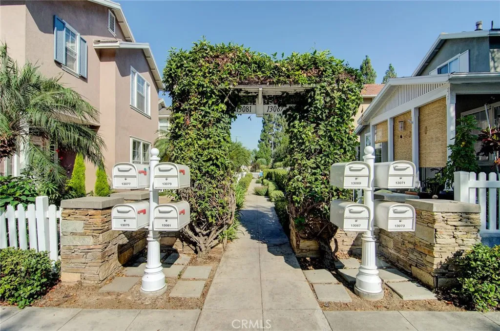 13069 Arborwalk, Tustin, California 92782 home-pic-3