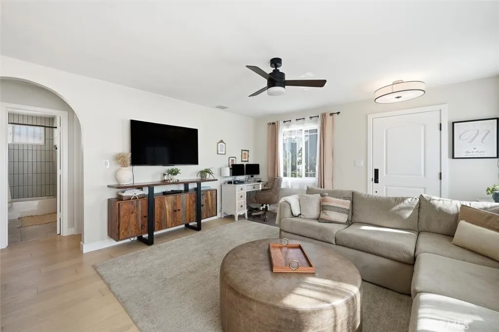 11851 Earlham, Orange, California 92869 home-pic-5