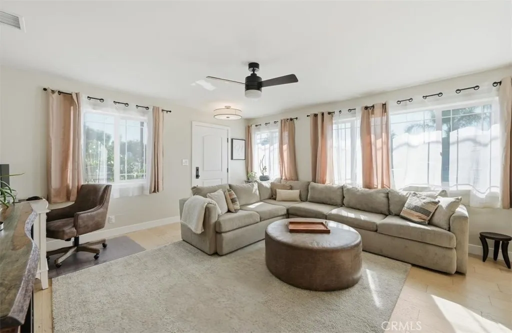 11851 Earlham, Orange, California 92869 home-pic-4