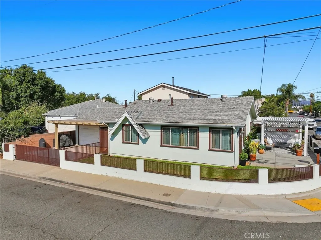 11851 Earlham, Orange, California 92869 home-pic-26