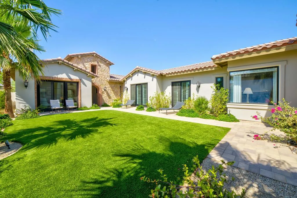81722 Andalusia, La Quinta, California 92253 home-pic-6