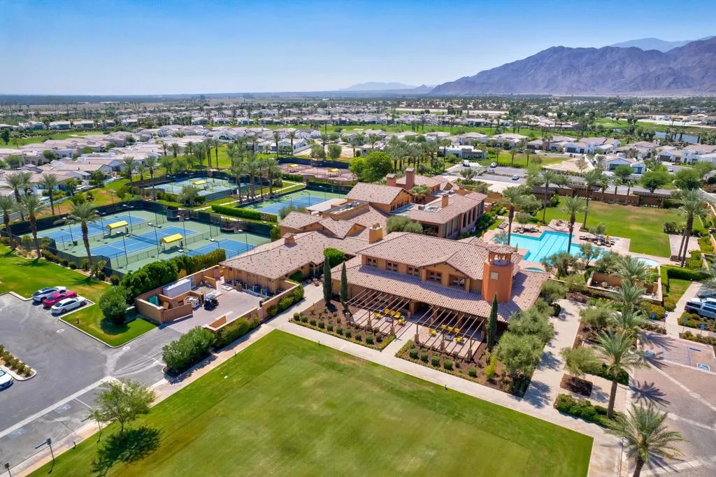 81722 Andalusia, La Quinta, California 92253 home-pic-57
