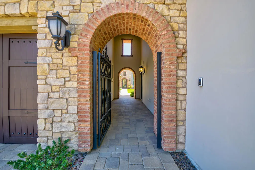 81722 Andalusia, La Quinta, California 92253 home-pic-2