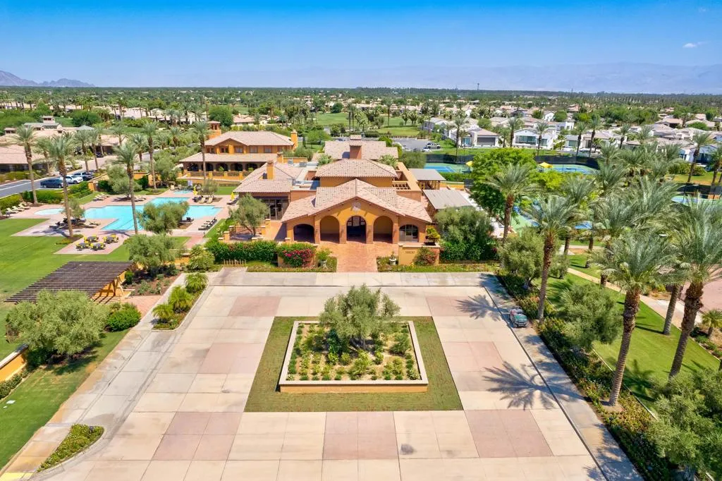 81722 Andalusia, La Quinta, California 92253 home-pic-55
