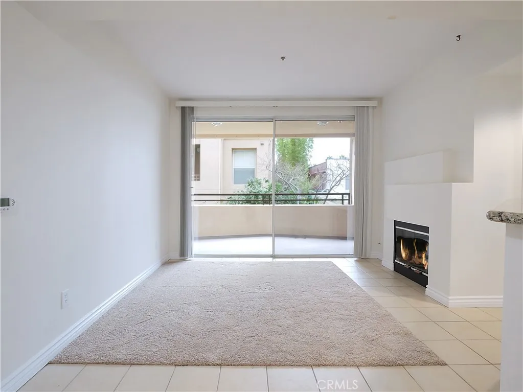 1281 Cabrillo Avenue 204, Torrance, California 90501 home-pic-8