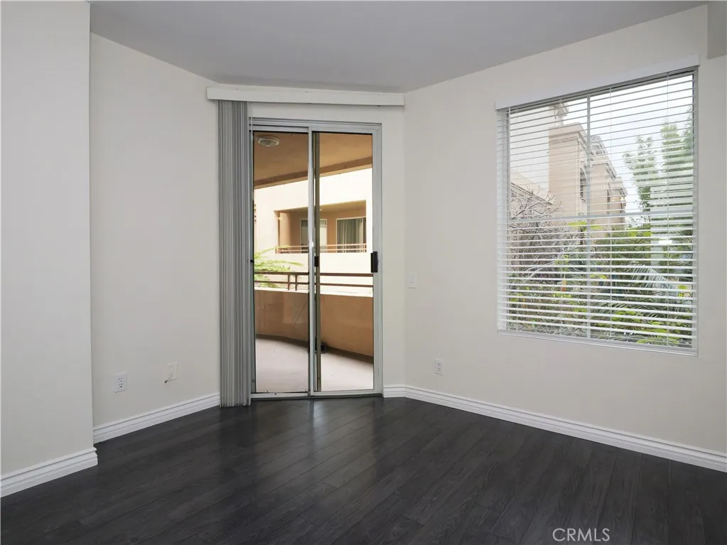 1281 Cabrillo Avenue 204, Torrance, California 90501 home-pic-14