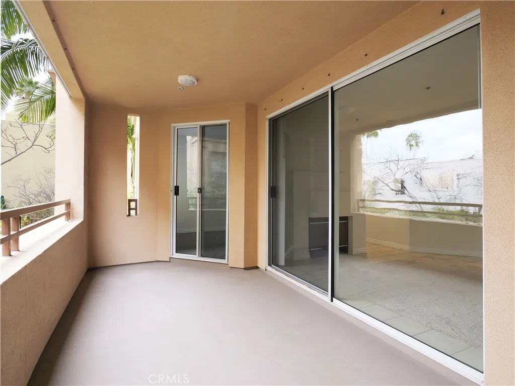1281 Cabrillo Avenue 204, Torrance, California 90501 home-pic-17