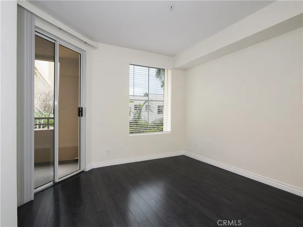 1281 Cabrillo Avenue 204, Torrance, California 90501 home-pic-13