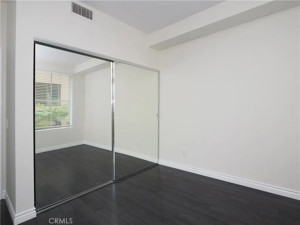 1281 Cabrillo Avenue 204, Torrance, California 90501 home-pic-19