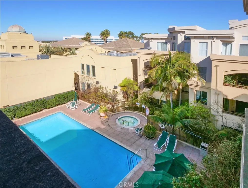 1281 Cabrillo Avenue 204, Torrance, California 90501 home-pic-3