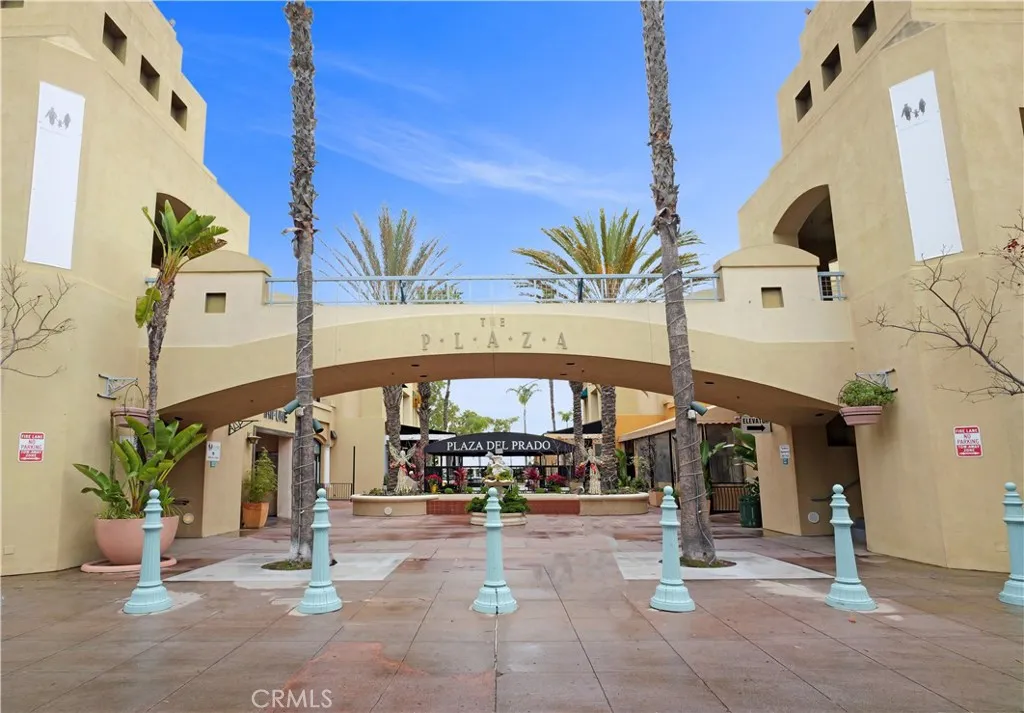 1281 Cabrillo Avenue 204, Torrance, California 90501 home-pic-29