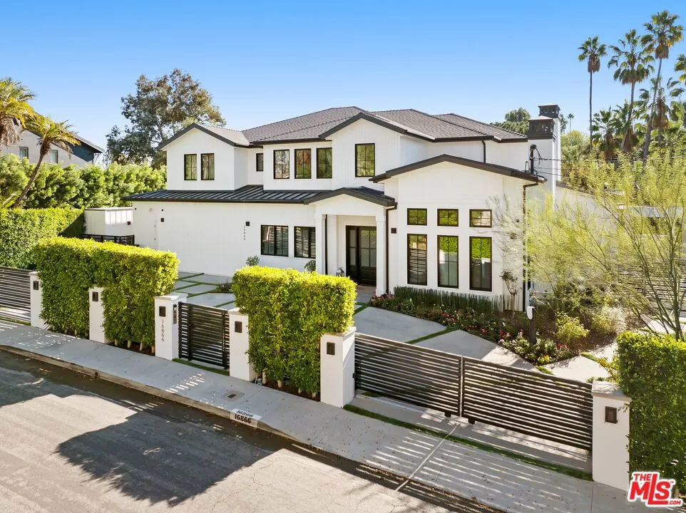 16866 Mooncrest Drive, Encino, California 91436 home-pic-30