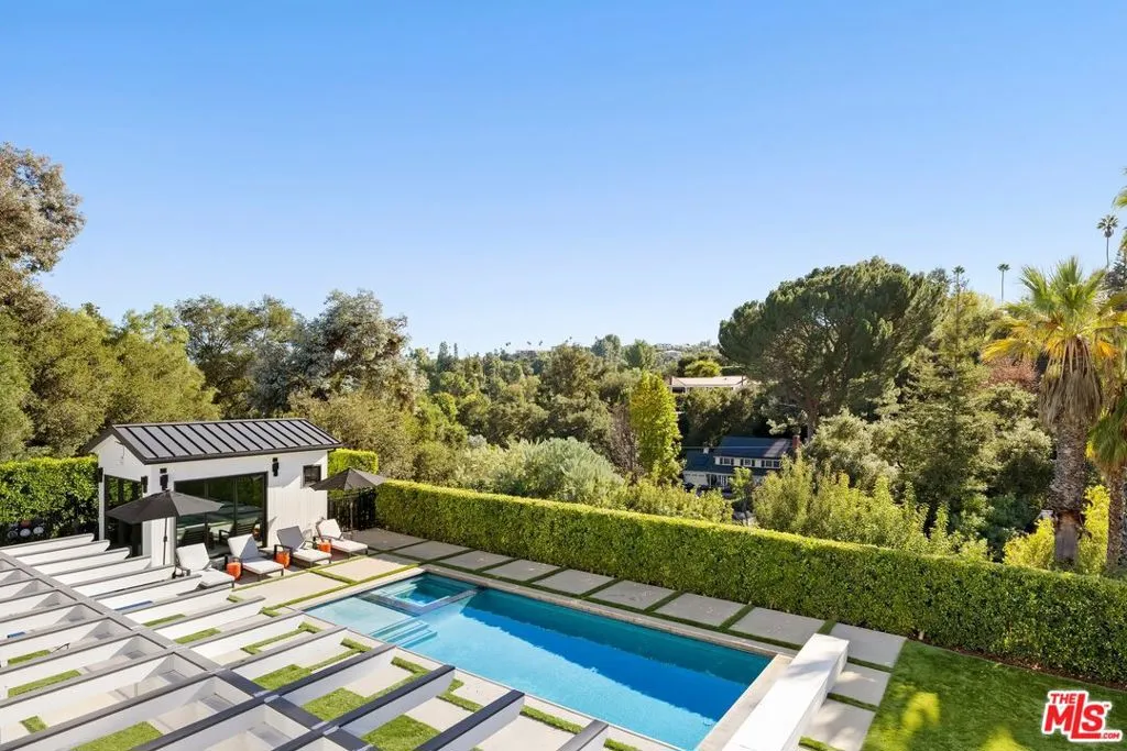 16866 Mooncrest Drive, Encino, California 91436 home-pic-19