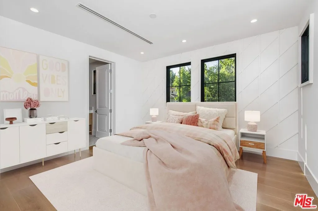 16866 Mooncrest Drive, Encino, California 91436 home-pic-26