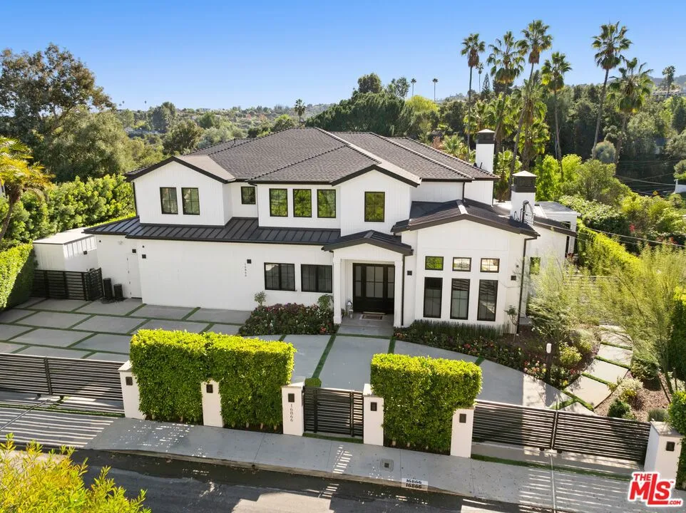 16866 Mooncrest Drive, Encino, California 91436 home-pic-2