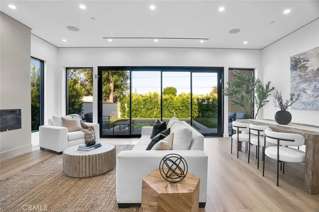 6010 Lasaine Avenue, Encino, California 91316 home-pic-4