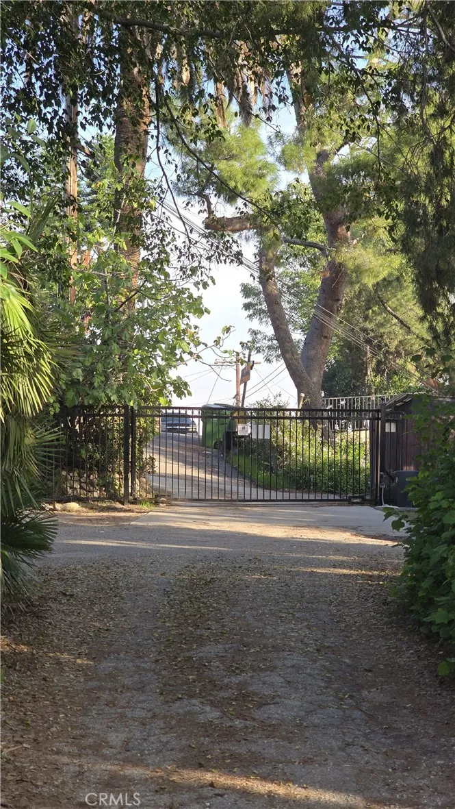 4739 Huntington Drive N, Los Angeles, California 90032 home-pic-4