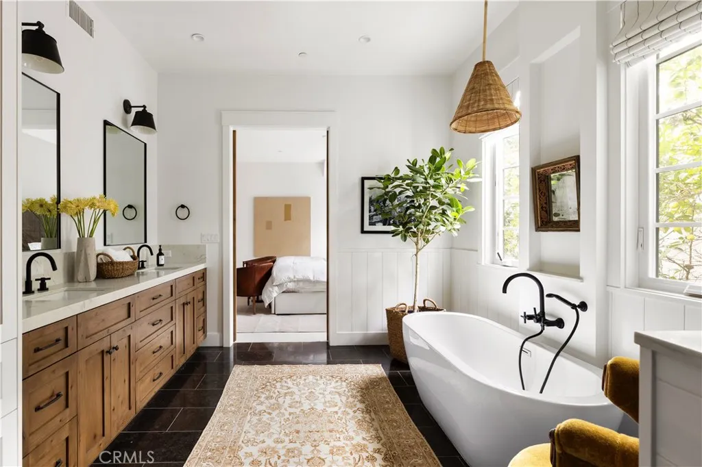 224 Flower Street, Costa Mesa, California 92627 home-pic-19