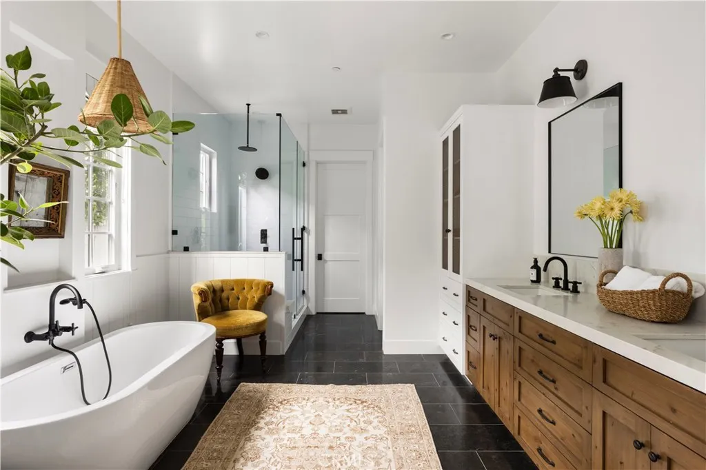 224 Flower Street, Costa Mesa, California 92627 home-pic-20