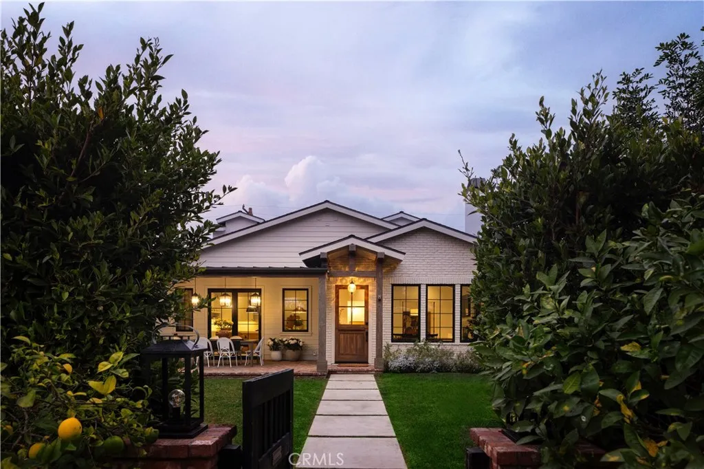 224 Flower Street, Costa Mesa, California 92627 home-pic-33