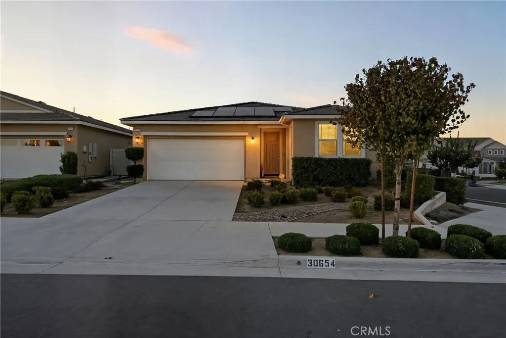 30654 Rodriquez, Menifee, California 92584 home-pic-1