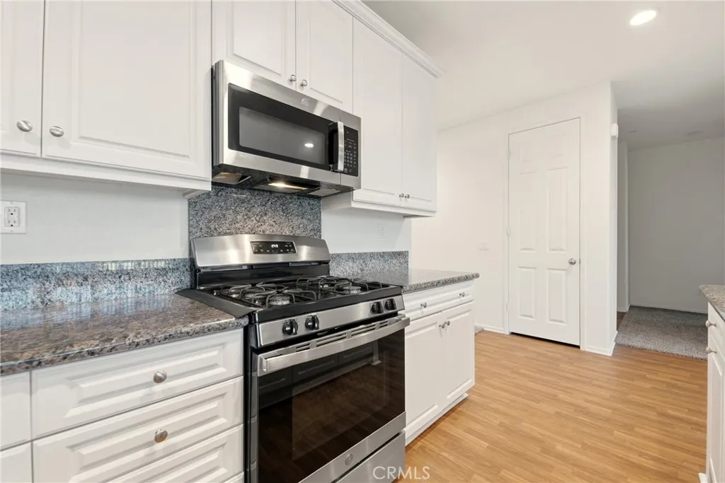 30654 Rodriquez, Menifee, California 92584 home-pic-20
