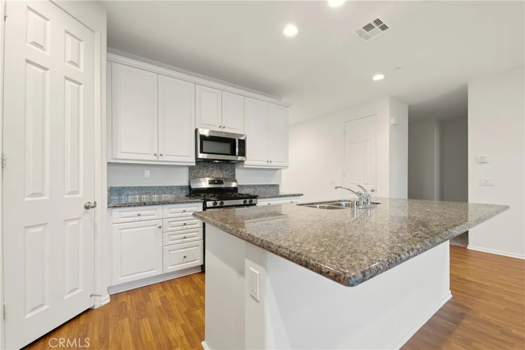 30654 Rodriquez, Menifee, California 92584 home-pic-17