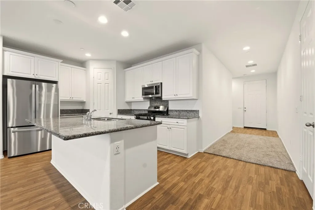 30654 Rodriquez, Menifee, California 92584 home-pic-18